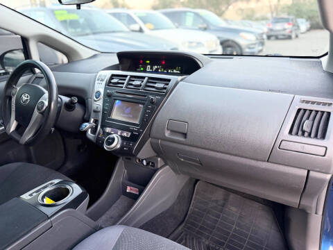2014 Toyota Prius v Three