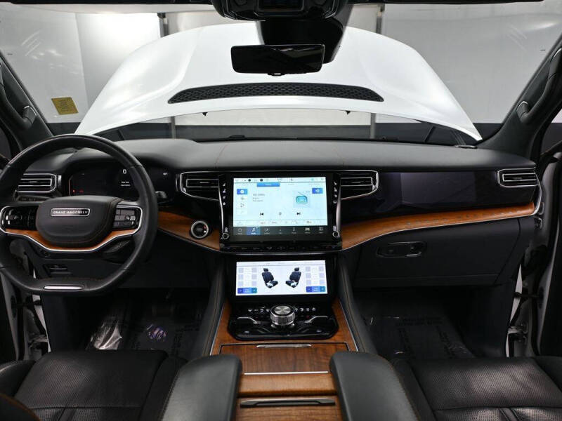 2023 Jeep Grand Wagoneer L Series II