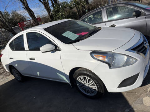 2018 Nissan Versa for sale at R and L Sales of Corsicana in Corsicana TX