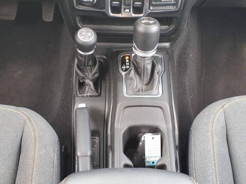 2025 Jeep Wrangler Sahara 4xe