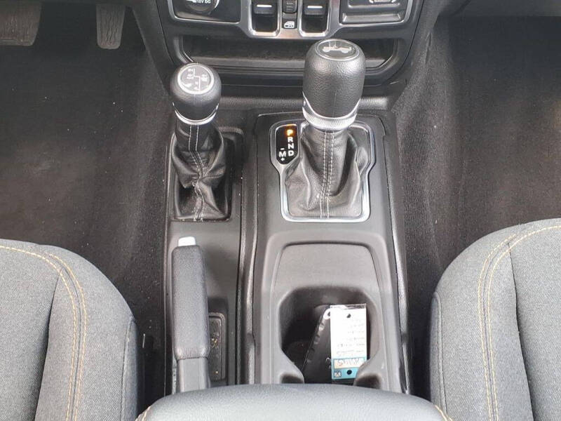 2025 Jeep Wrangler Sahara 4xe