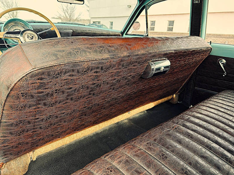 1952 Kaiser TRAVLER