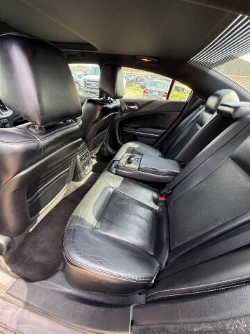 2013 Dodge Charger SXT