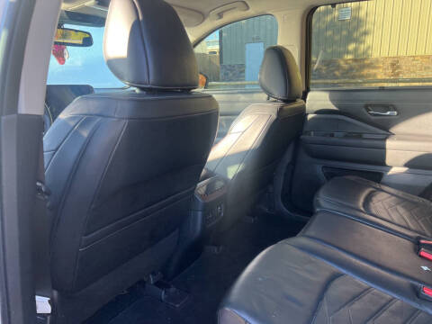 2022 Nissan Pathfinder Platinum