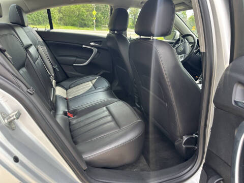 2012 Buick Regal Premium 1