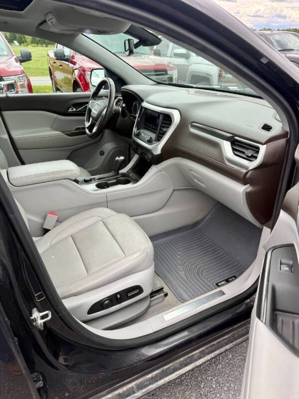 2017 GMC Acadia SLT-1