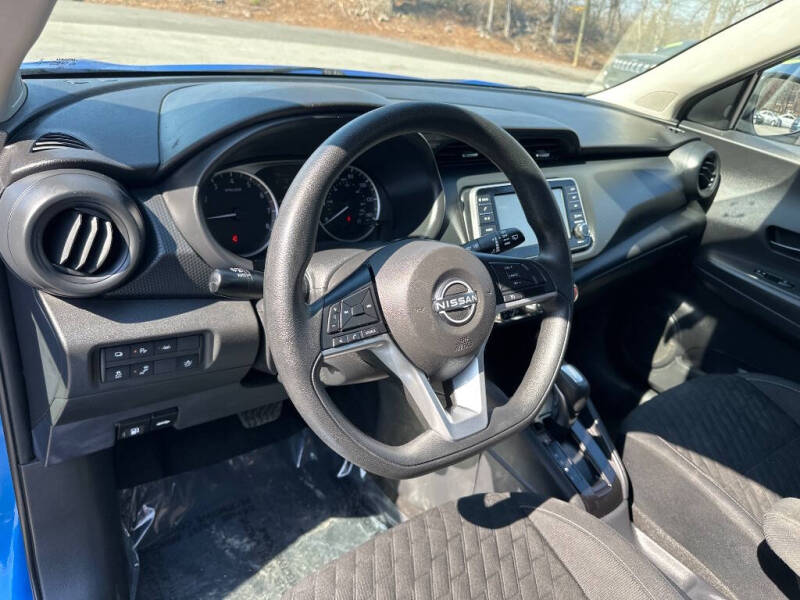 2022 Nissan Kicks S