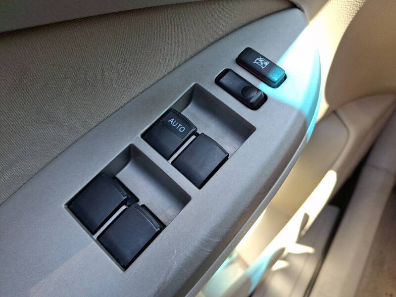 2012 Toyota Corolla LE