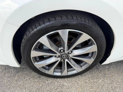 2020 Nissan Maxima Platinum