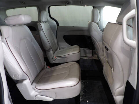 2020 Chrysler Pacifica Limited 35th Anniversary
