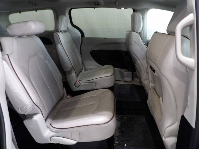 2020 Chrysler Pacifica Limited 35th Anniversary