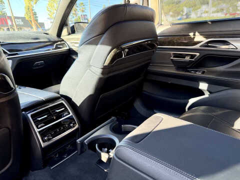 2017 BMW 7 Series 740i