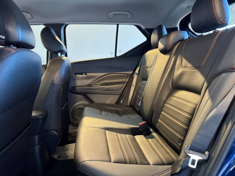 2020 Nissan Kicks SR