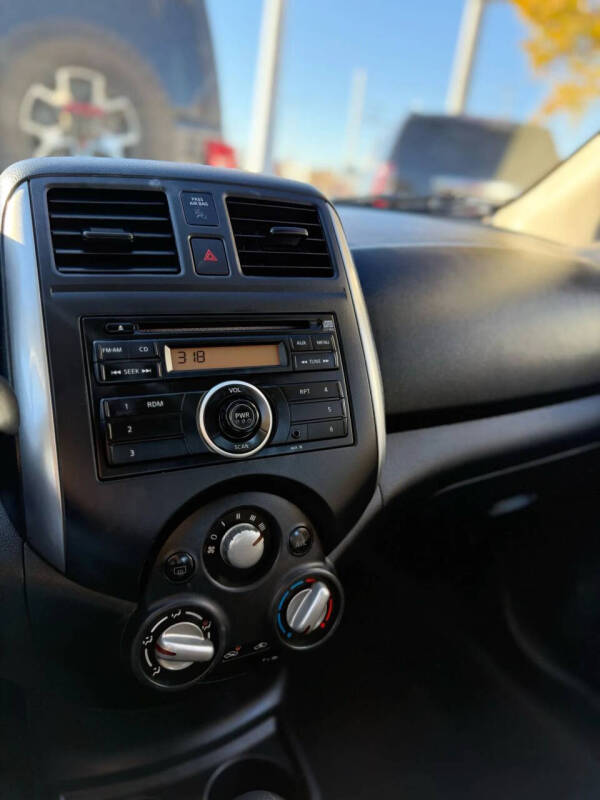 2013 Nissan Versa 1.6 S