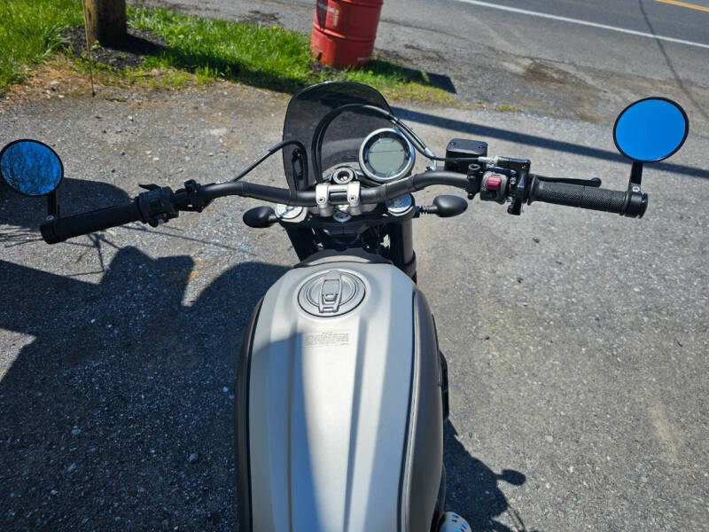 2017 Ducati Scrambler Silver Ice Ed