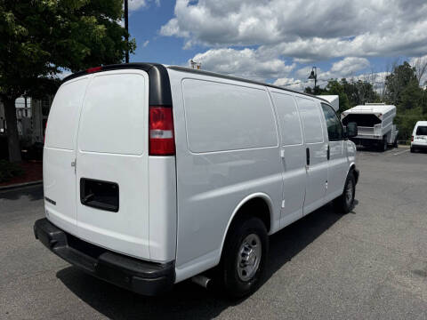 2023 Chevrolet Express 3500
