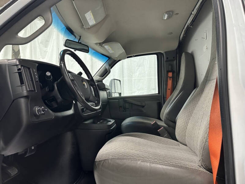 2022 Chevrolet Express 3500