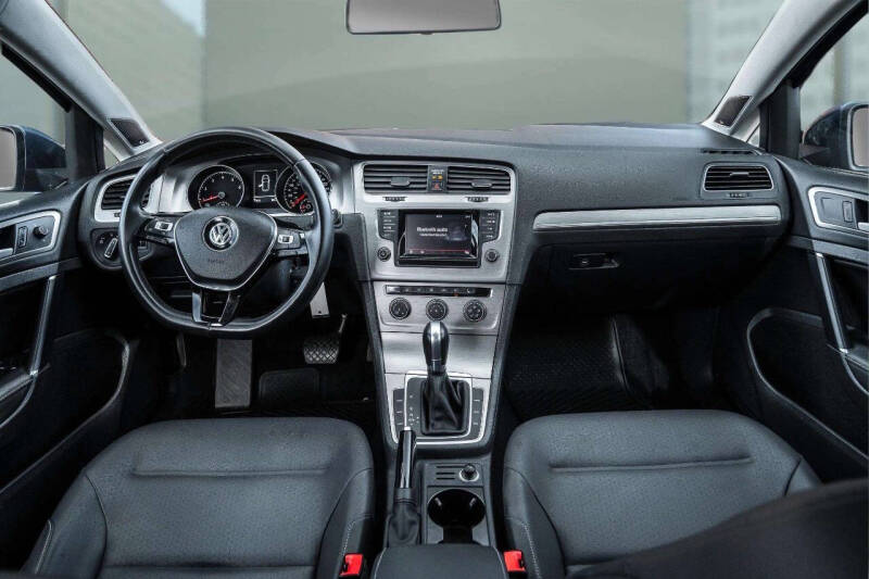 2015 Volkswagen Golf TSI S