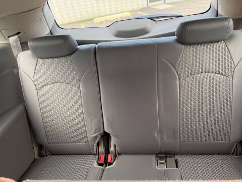 2011 Chevrolet Traverse LS