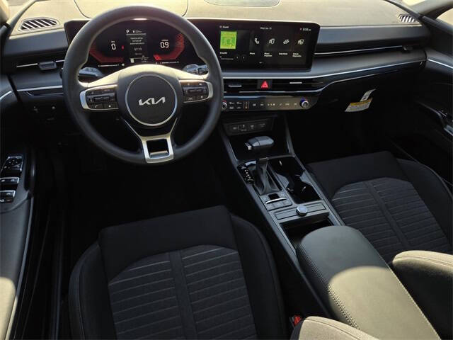2025 Kia K5 LXS