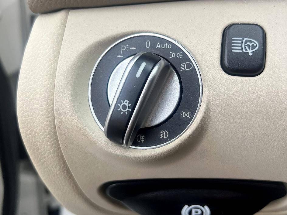 Mercedes-BenzSL-Class31