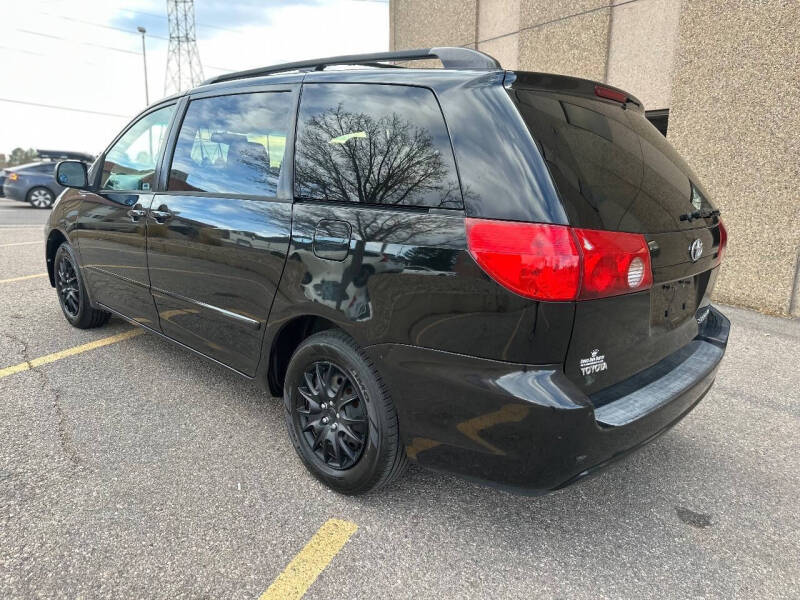 2008 Toyota Sienna CE 7-Passenger