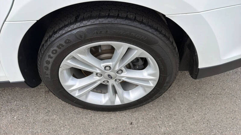 2018 Ford Taurus SEL