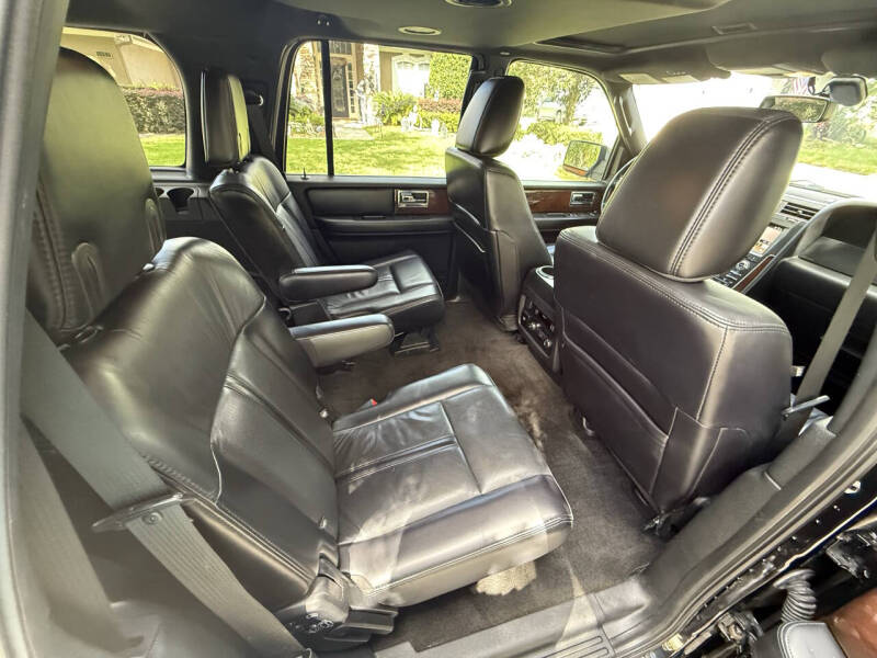 2017 Lincoln Navigator Select