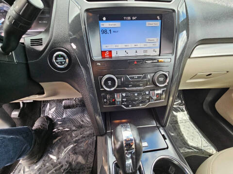 2017 Ford Explorer Platinum