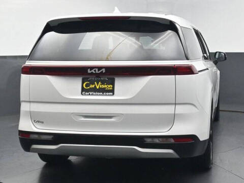 2024 Kia Carnival EX
