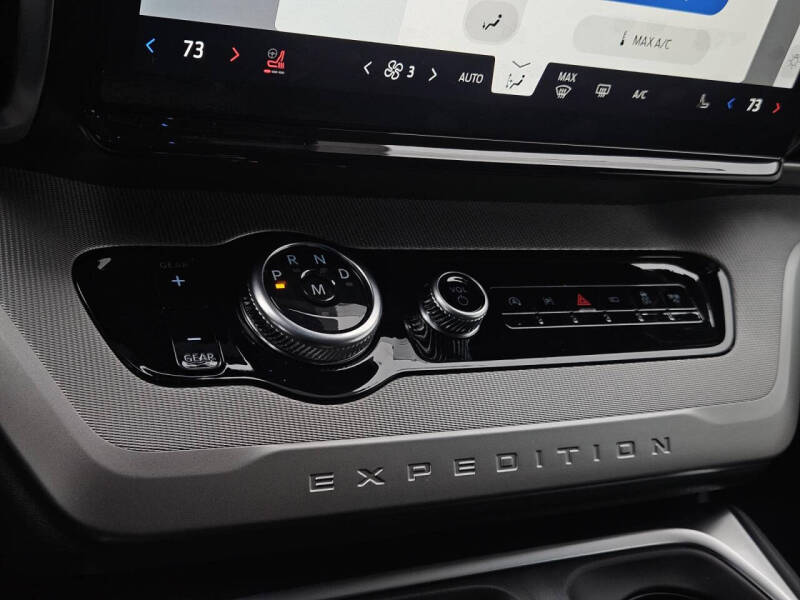 2025 Ford Expedition Active