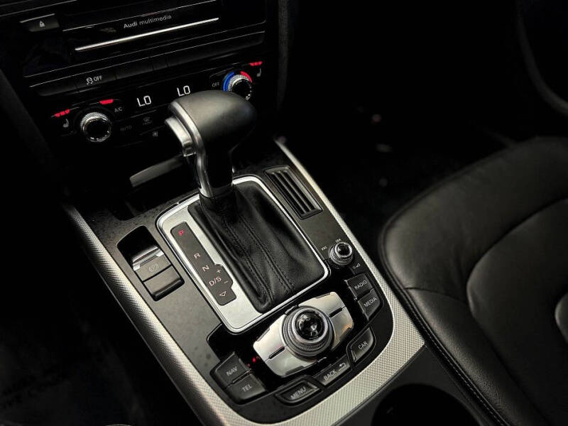 2015 Audi A4 2.0T quattro Premium