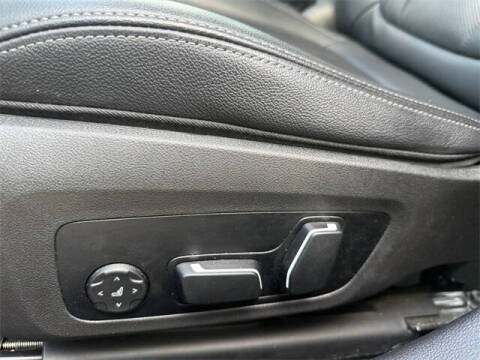 2024 BMW 3 Series 330i