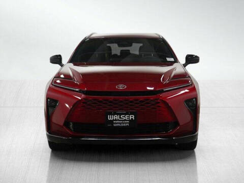 2025 Toyota Crown Signia XLE