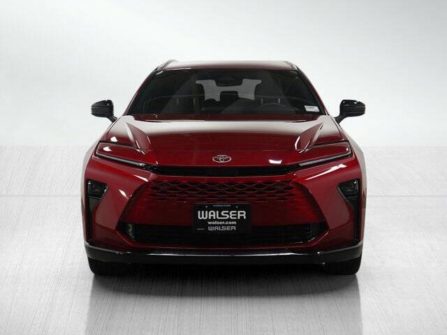 2025 Toyota Crown Signia XLE