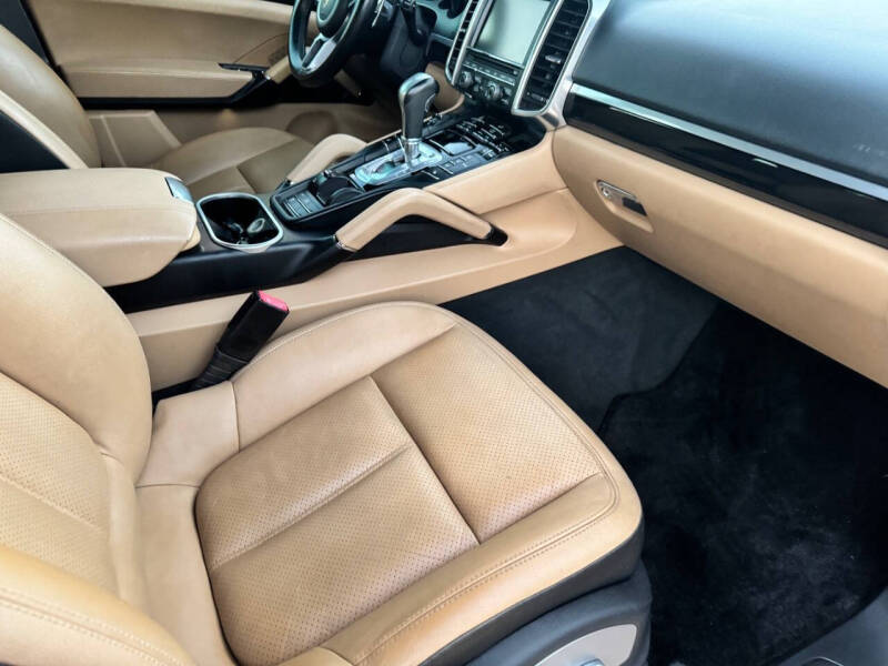 2016 Porsche Cayenne