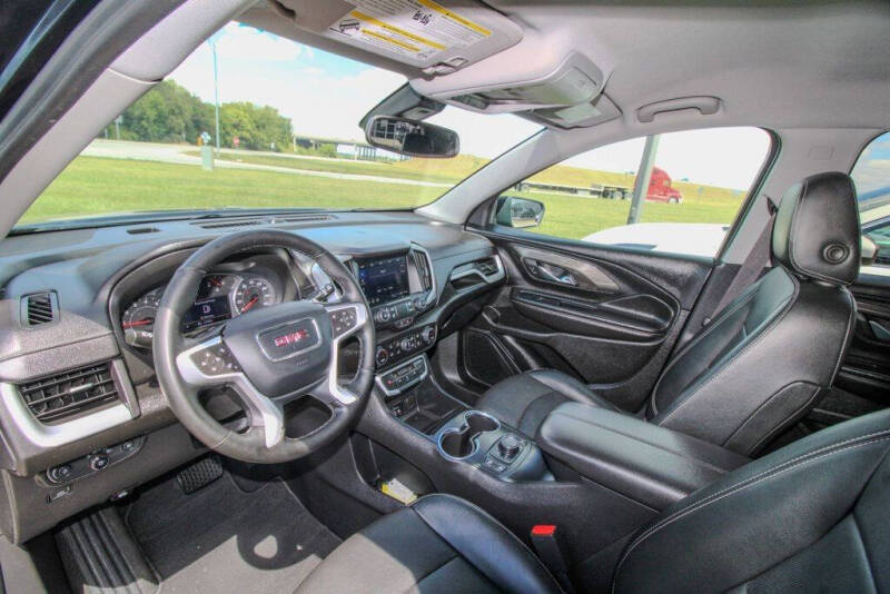2023 GMC Terrain SLT