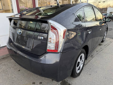 2012 Toyota Prius Two