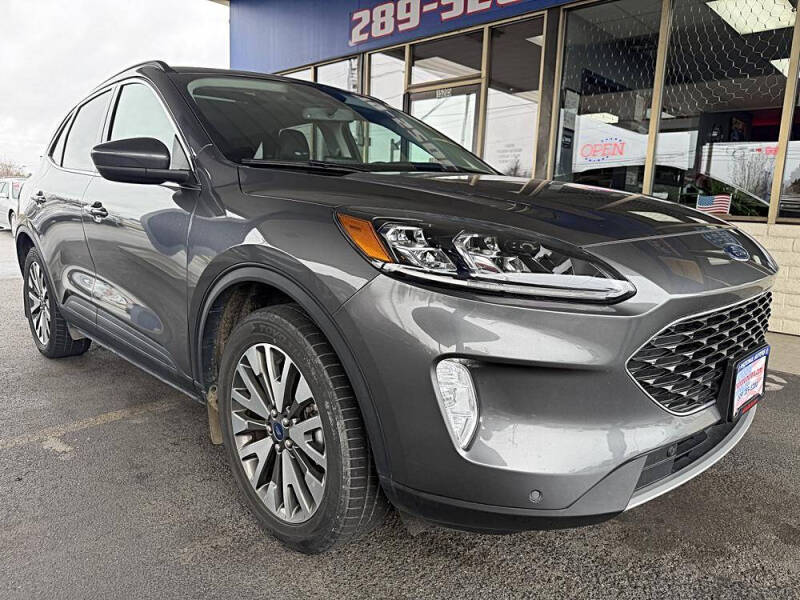 2022 Ford Escape Titanium