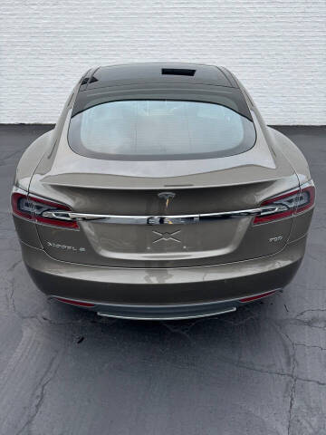 2015 Tesla Model S 85D