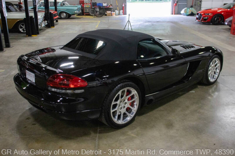 2004 Dodge Viper SRT-10