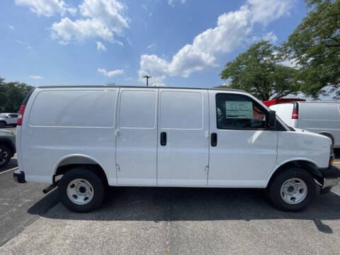 2025 Chevrolet Express 2500