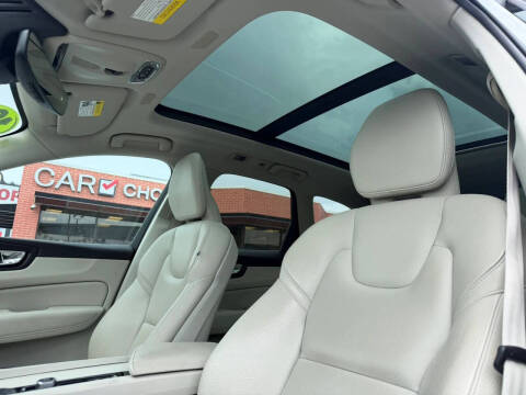 2019 Volvo XC60 T5 Momentum