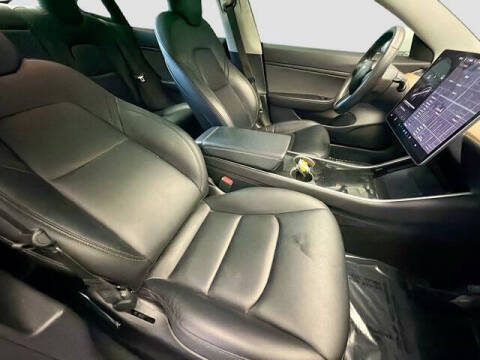 2019 Tesla Model 3 Standard Range Plus