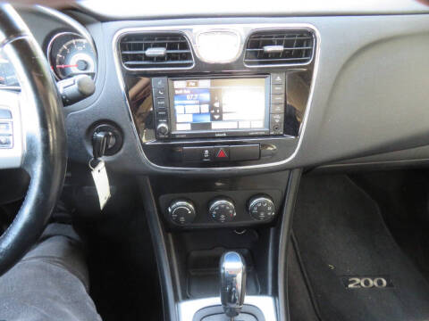 2011 Chrysler 200 Touring