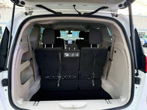 2018 Chrysler Pacifica Touring Plus