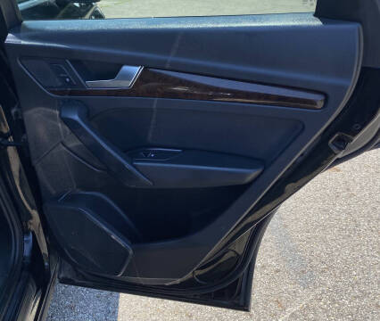 2018 Audi Q5 2.0T quattro Premium Plus