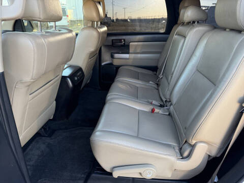 2017 Toyota Sequoia SR5