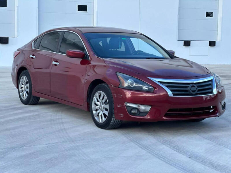 2013 Nissan Altima for sale at AutoPlaza in Hollywood FL