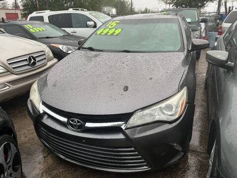2015 Toyota Camry for sale at SCOTT HARRISON MOTOR CO in Houston TX